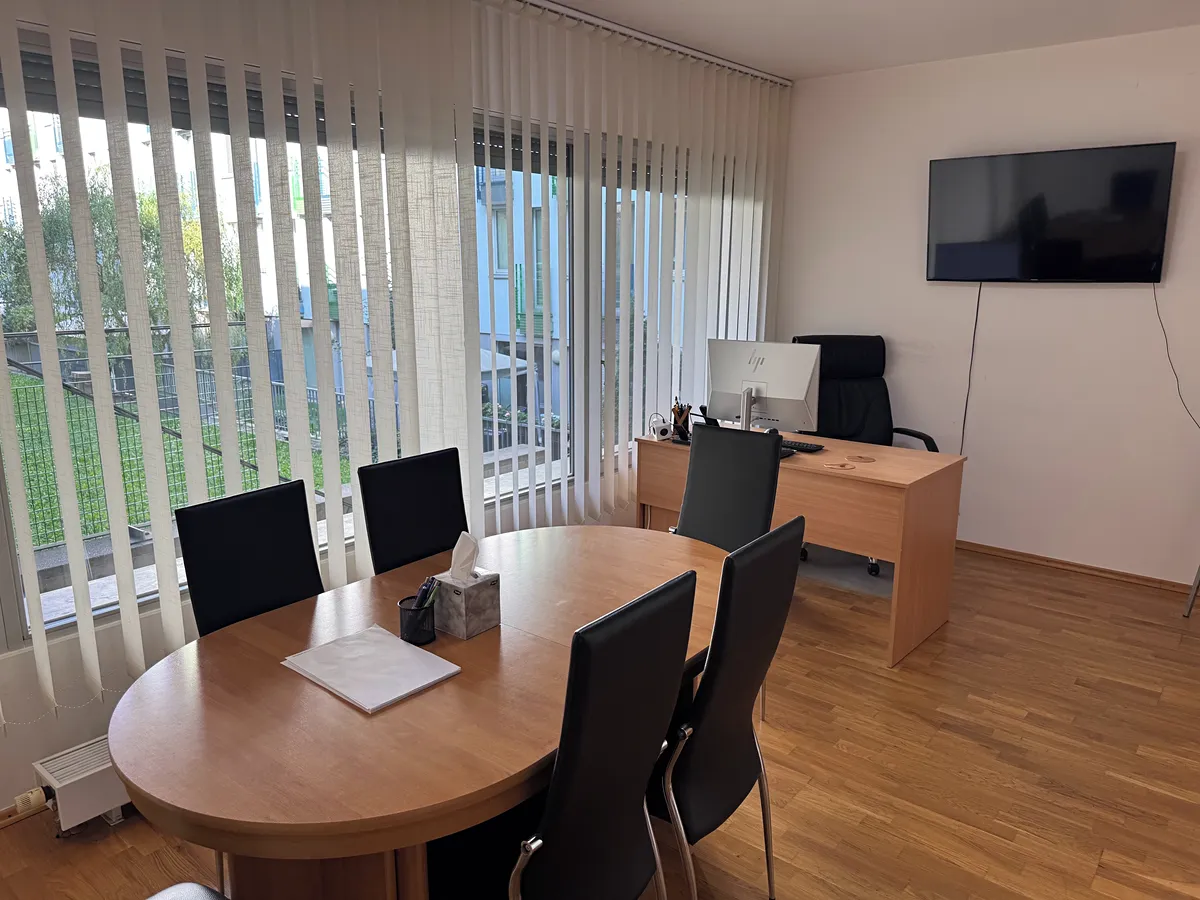 Pronájem kanceláře 140 m²